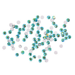 Komilfo rhinestones (pack of 100), Emerald AB, size 4