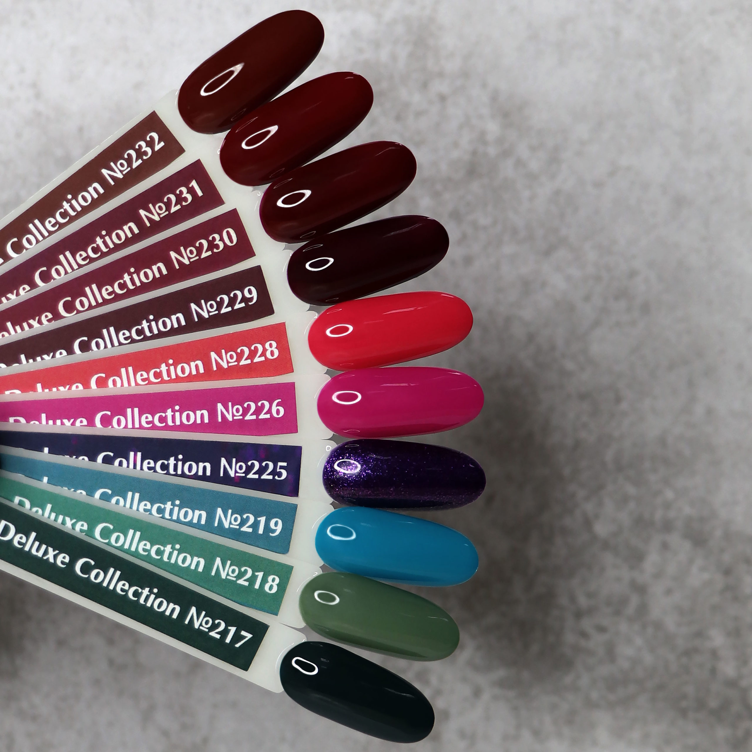 Gallery image of Гель-лак Komilfo Deluxe Series №D217 HEMA/TPO free, 8 мл